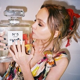 Все замерли в ожидании чуда: Chanel выпустил новый аромат Chanel №5 L’Eau