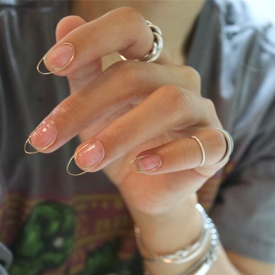 Встречайте! Новый нейл-тренд: wirework manicure