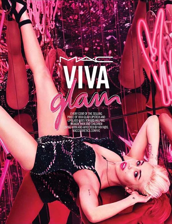 Miley Cyrus – новое лицо MAC Viva Glam