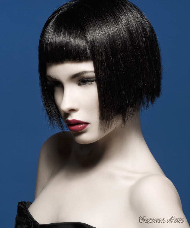 Коротко и о главном: женские стрижки на короткие волосы с челкой